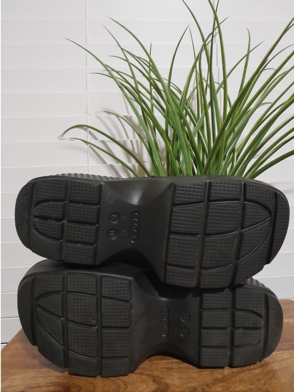 Crocs Chunky Platform Lugged Stomp Loafers Mules Black Sz W10 M8 - Picture 8 of 12